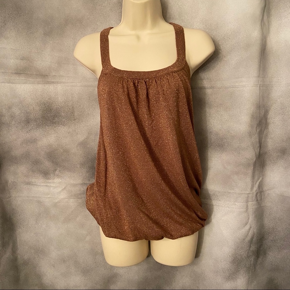 Bronze for the win! 🥇 Sexy, sassy tank top.
